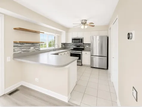 130 Park Ridge Court Aurora IL 60504