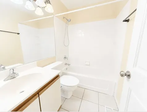 130 Park Ridge Court Aurora IL 60504