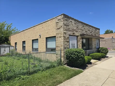 38 North Broadway Street Des Plaines IL 60016