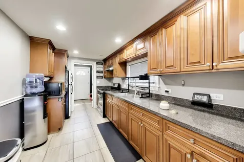 16641 Paulina Street Markham IL 60428