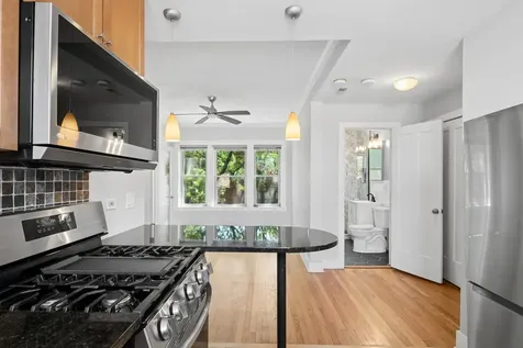 1702 West Catalpa Avenue Chicago IL 60640