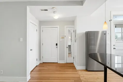 1702 West Catalpa Avenue Chicago IL 60640