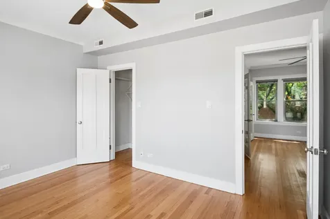 1702 West Catalpa Avenue Chicago IL 60640