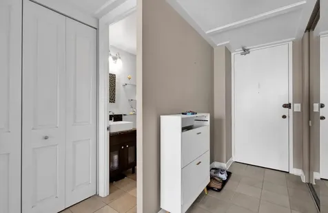 2728 North Hampden Court Chicago IL 60614