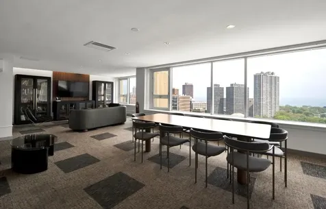 2728 North Hampden Court Chicago IL 60614