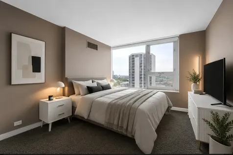 2728 North Hampden Court Chicago IL 60614