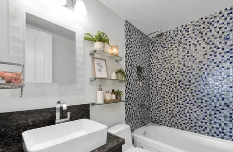 2728 North Hampden Court Chicago IL 60614