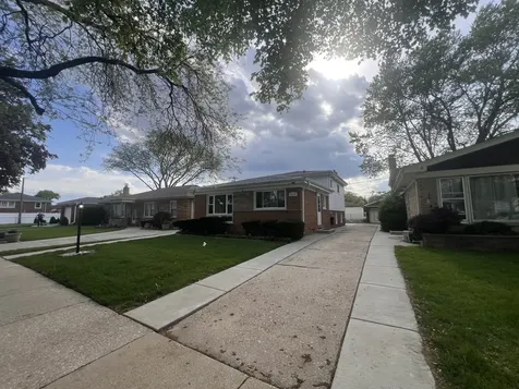 9220 Luna Avenue Morton Grove IL 60053