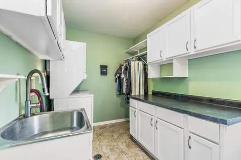 7798 Kingsbury Drive Hanover Park IL 60133