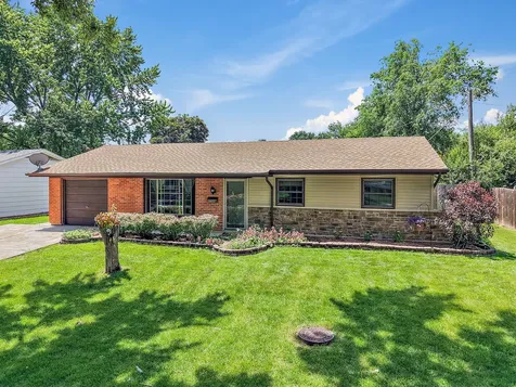 7798 Kingsbury Drive Hanover Park IL 60133