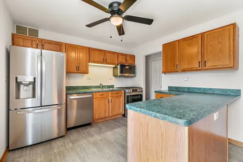 7798 Kingsbury Drive Hanover Park IL 60133
