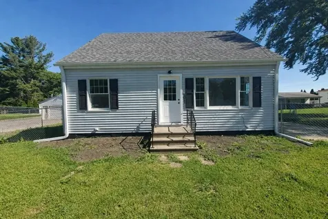 1611 36TH Avenue East Moline IL 61244