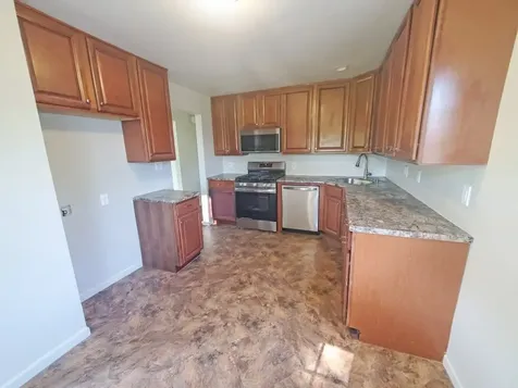 1611 36TH Avenue East Moline IL 61244
