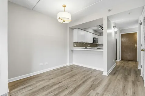 811 Chicago Avenue Evanston IL 60202