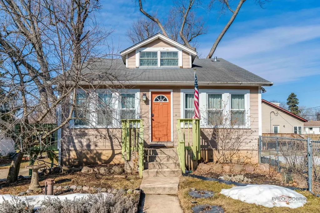 43250 North Lakeside Drive Antioch IL 60002