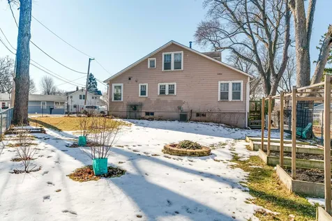 43250 North Lakeside Drive Antioch IL 60002