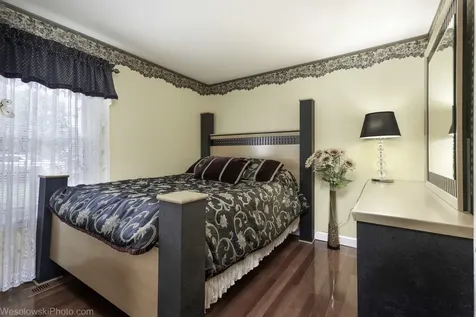 886 Quincy Court Island Lake IL 60042