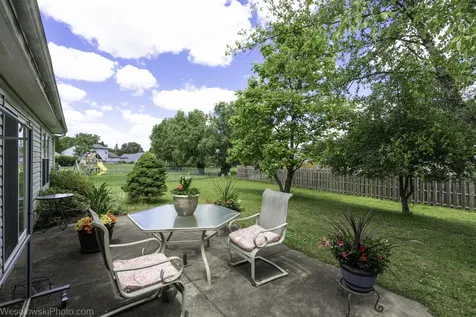 886 Quincy Court Island Lake IL 60042