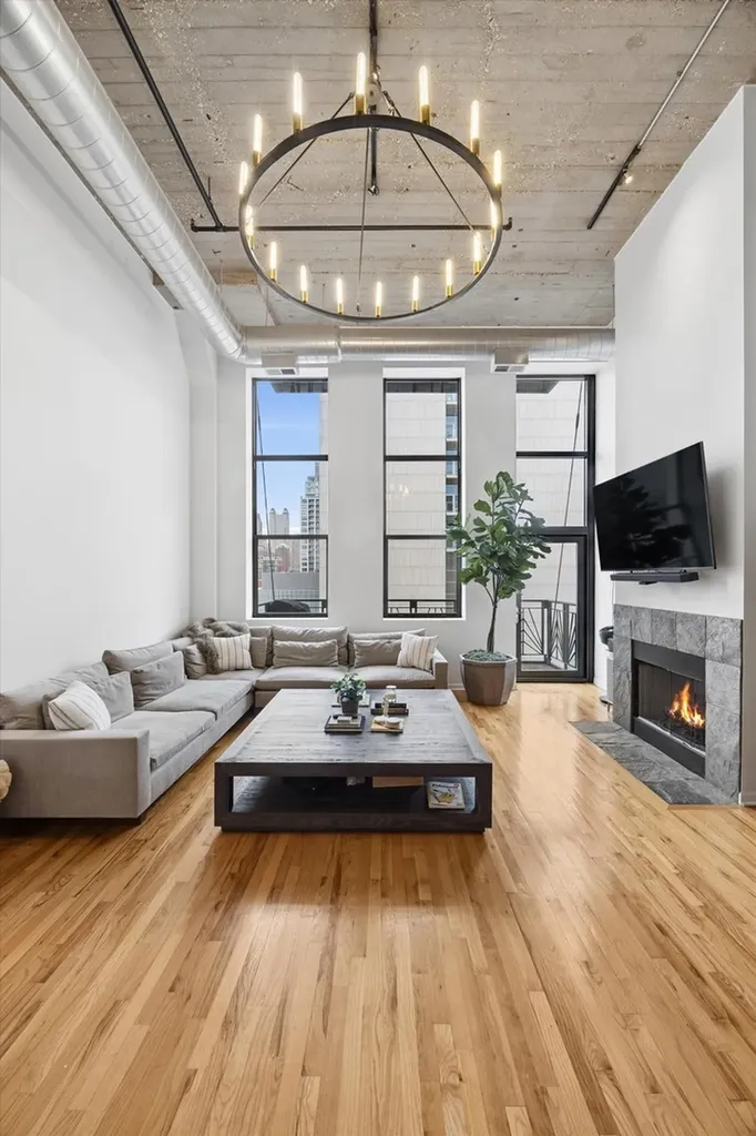 758 North Larrabee Street Chicago IL 60654