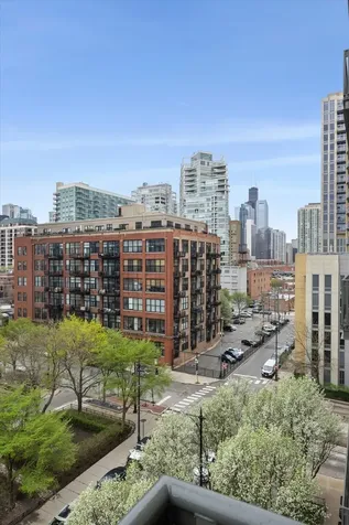 758 North Larrabee Street Chicago IL 60654