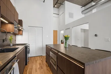 758 North Larrabee Street Chicago IL 60654