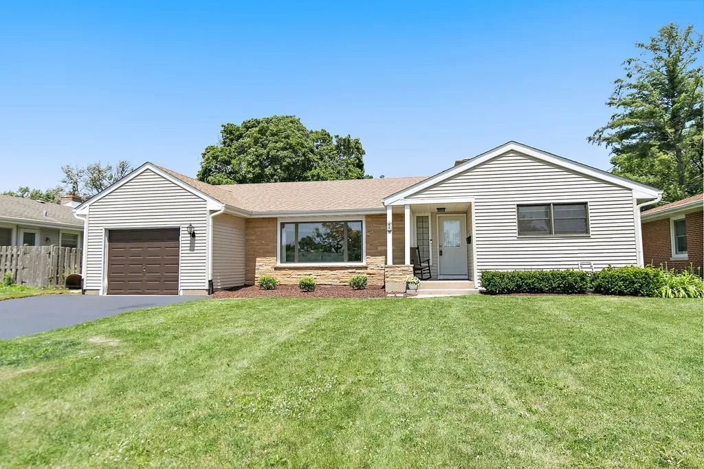 48 Park Avenue Cary IL 60013