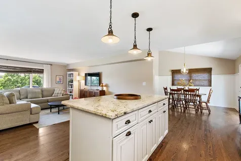 48 Park Avenue Cary IL 60013