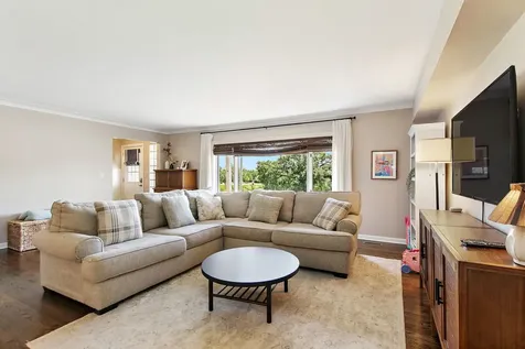 48 Park Avenue Cary IL 60013
