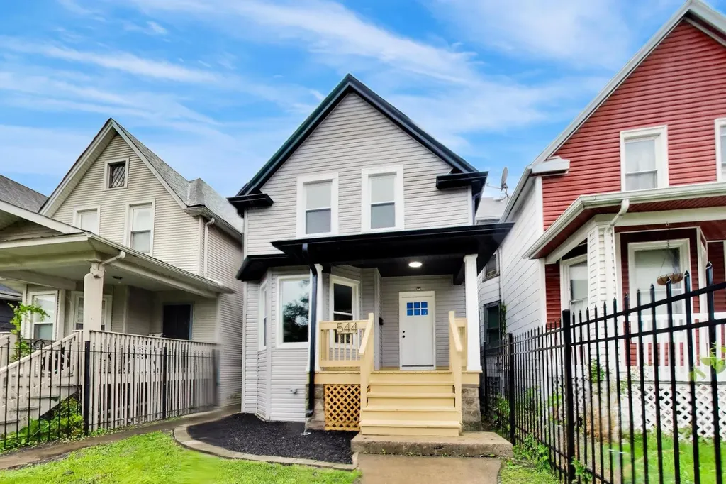 544 North Leamington Avenue Chicago IL 60644