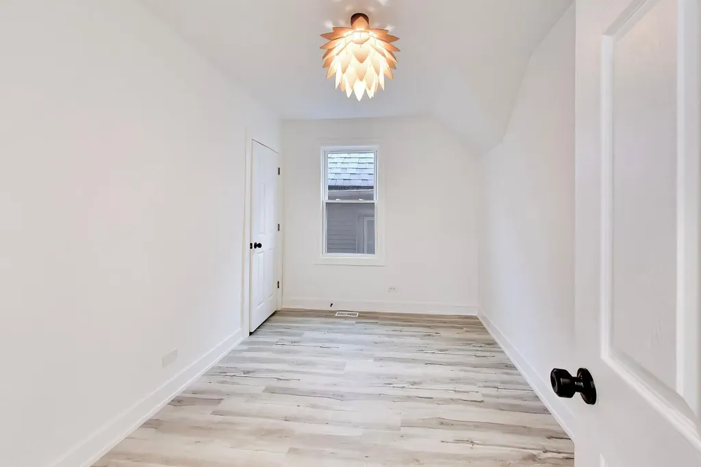 544 North Leamington Avenue Chicago IL 60644