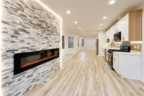 544 North Leamington Avenue Chicago IL 60644