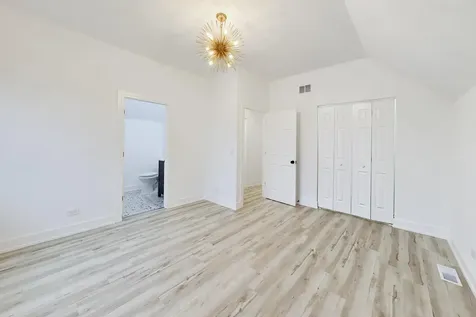 544 North Leamington Avenue Chicago IL 60644