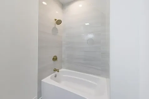 544 North Leamington Avenue Chicago IL 60644