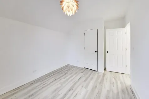 544 North Leamington Avenue Chicago IL 60644