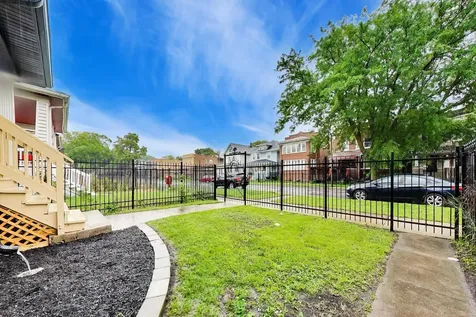 544 North Leamington Avenue Chicago IL 60644