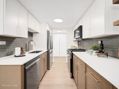 8025 Woodglen Lane Downers Grove IL 60516