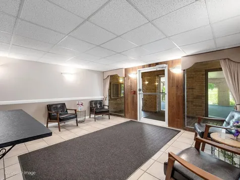 8025 Woodglen Lane Downers Grove IL 60516
