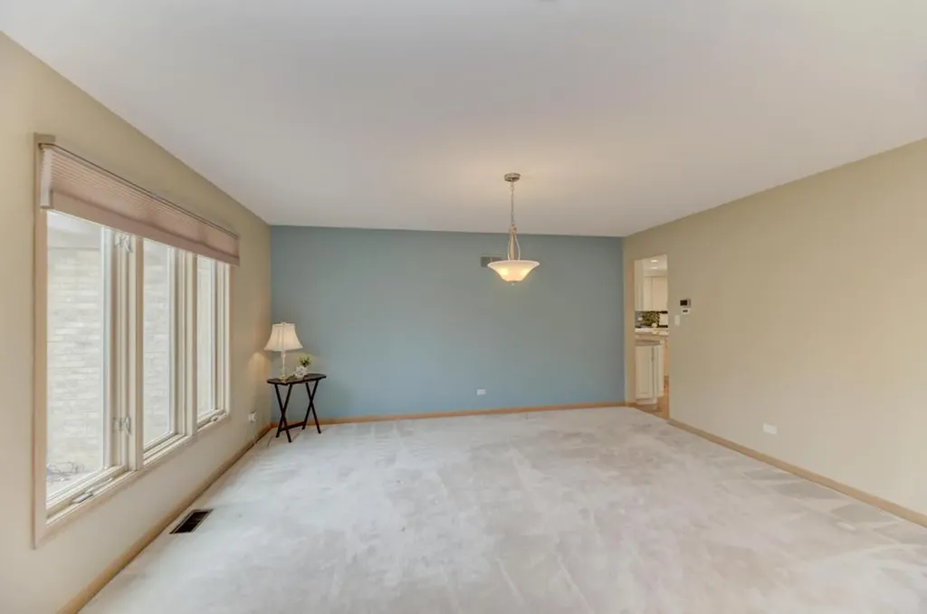 1500 Royal Oak Road Darien IL 60561
