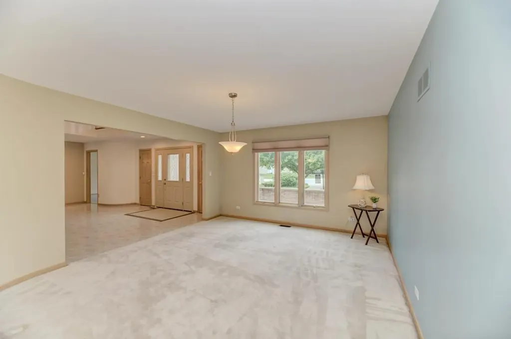 1500 Royal Oak Road Darien IL 60561