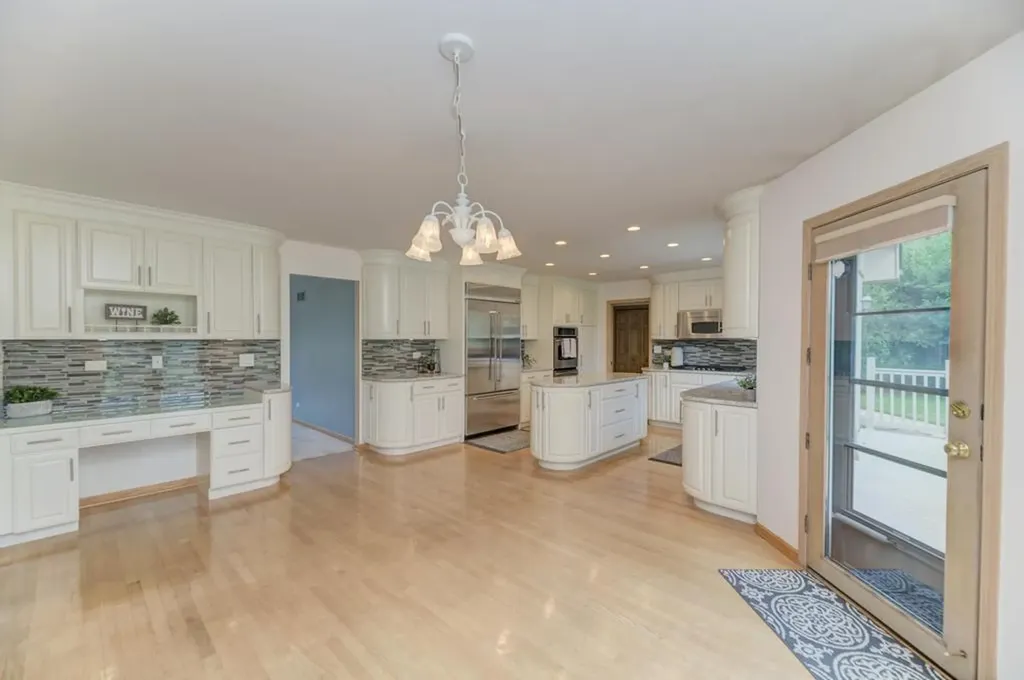 1500 Royal Oak Road Darien IL 60561