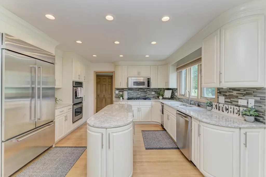 1500 Royal Oak Road Darien IL 60561