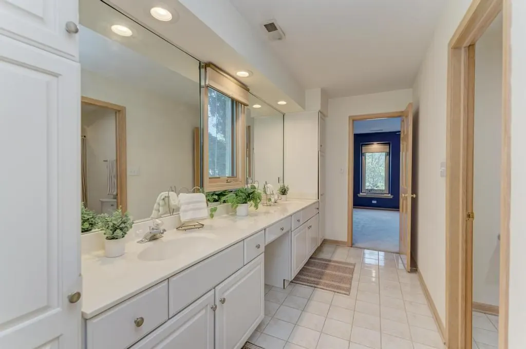 1500 Royal Oak Road Darien IL 60561