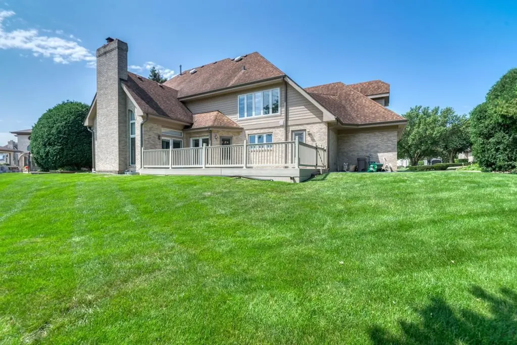 1500 Royal Oak Road Darien IL 60561
