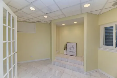 1500 Royal Oak Road Darien IL 60561