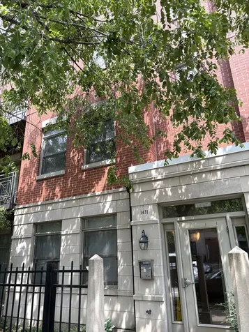1431 South Halsted Street Chicago IL 60607