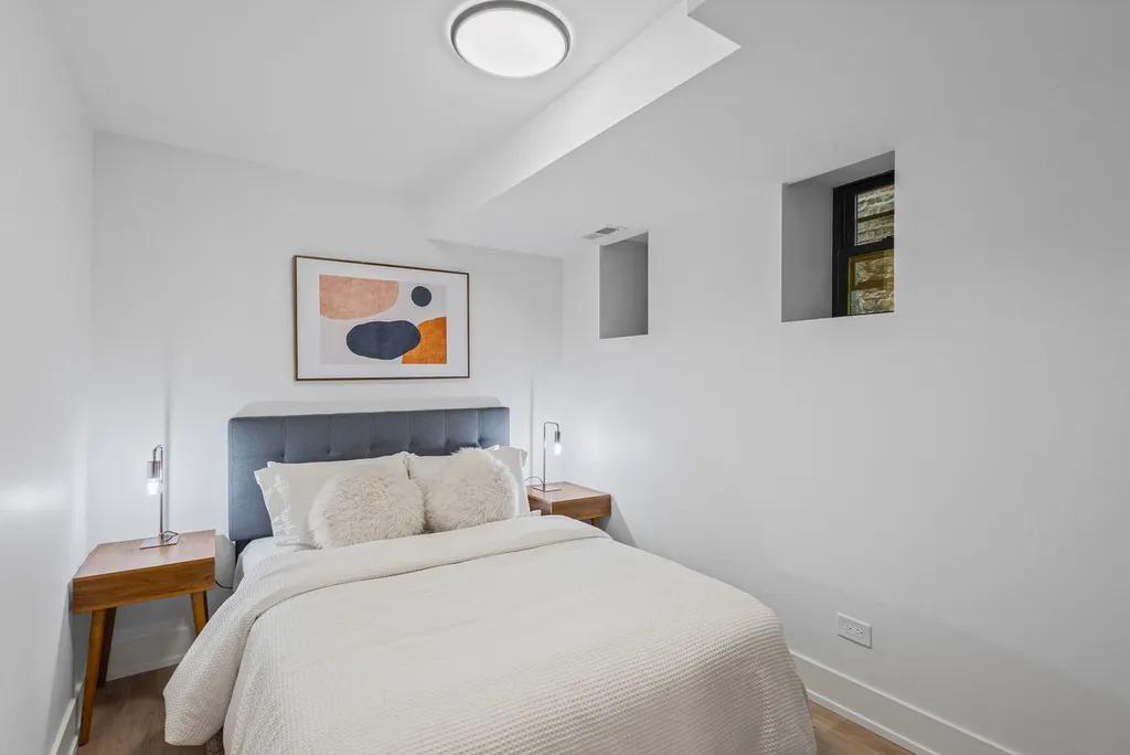 433 East 46th Place Chicago IL 60653