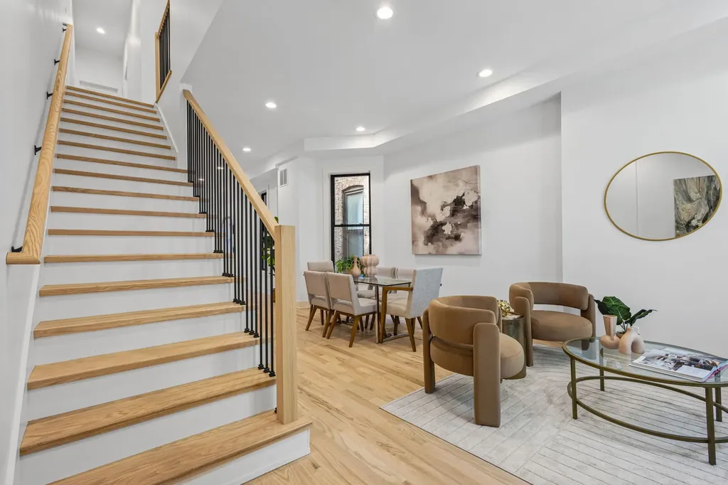 433 East 46th Place Chicago IL 60653