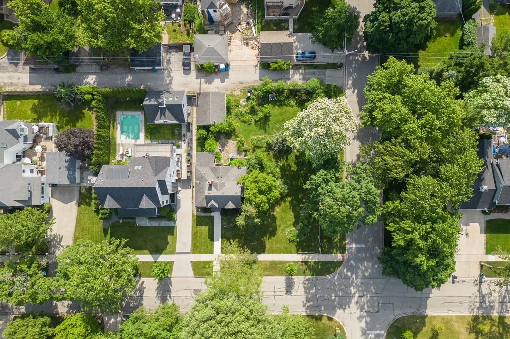 41 South Stough Street Hinsdale IL 60521