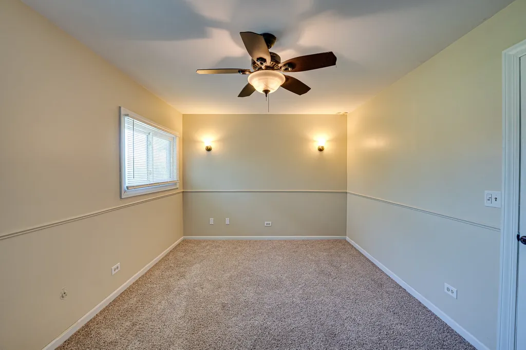 1320 Andover Drive Aurora IL 60504