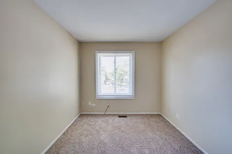 1320 Andover Drive Aurora IL 60504